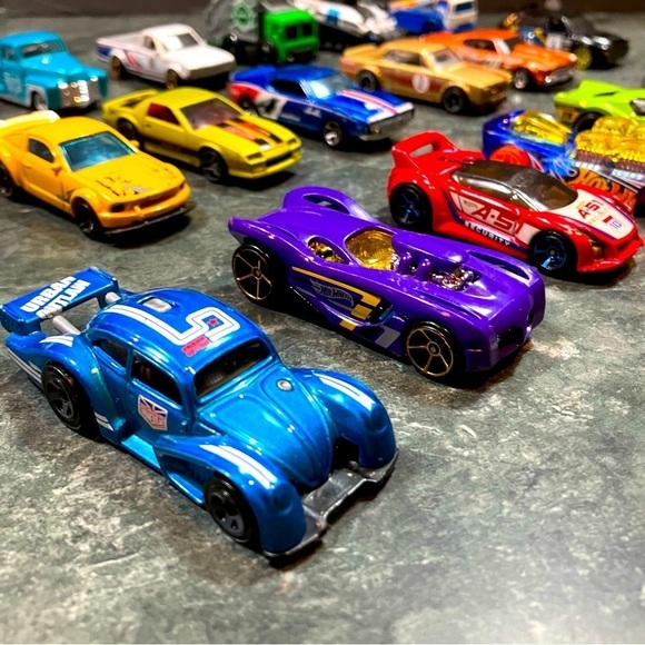 Hot Wheels Cars and Trucks. Nineteen Vehicles Huge Variety of Colors and Styles. - Picture 1 of 16